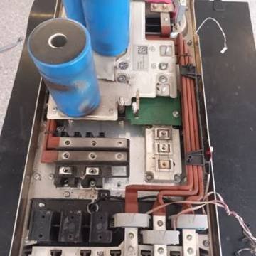 Allen-Bradley PowerFlex 755 150 HP — foto 8 de 18