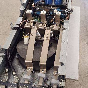 Cinco Danfoss VLT 5000 / FC-302 de 160 y 250 kW — foto 2 de 9