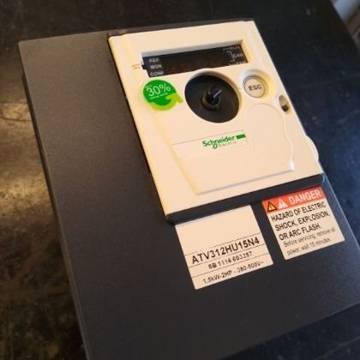 Schneider Altivar 312 2 HP — foto 1 de 5
