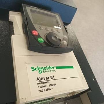 Schneider Altivar 61 150 HP — foto 15 de 15