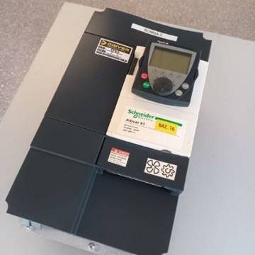 Schneider Altivar 61 25 HP — foto 1 de 10