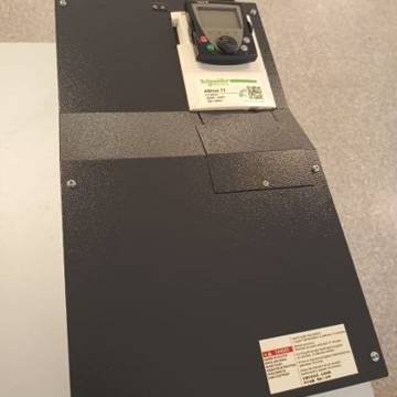 Schneider Altivar 71 60 HP — foto 1 de 19