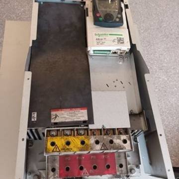 Schneider Altivar 71 60 HP — foto 5 de 19