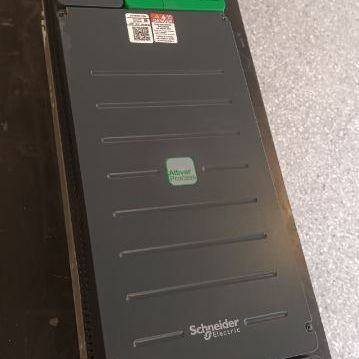 Schneider Altivar 930 60 HP — foto 1 de 13