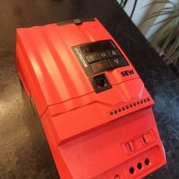 SEW Eurodrive MOVITRAC LT 15 HP — foto 1 de 5