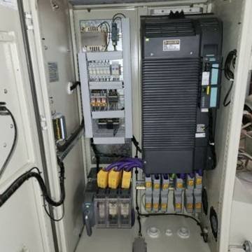 Siemens Sinamics 100 HP en tablero de industria petrolera — foto 1 de 14