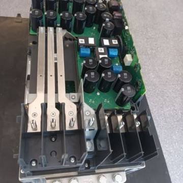 Siemens Sinamics 100 HP en tablero petrolero — foto 3 de 8