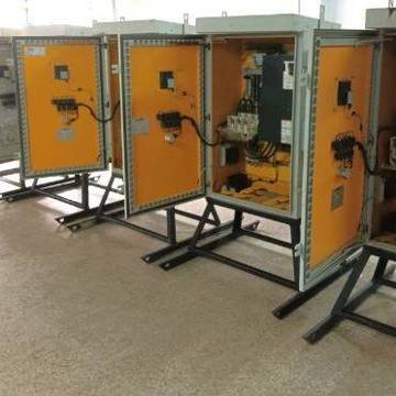 Siete tableros de 100 y 200 HP de industria petrolera — foto 1 de 5