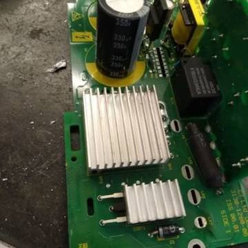 Variadores Emerson y Sanyú — foto 2 de 6